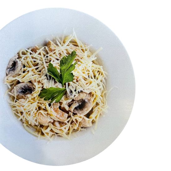 Паста с курицей и грибами