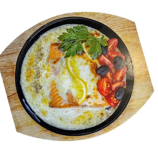 Рыба под сливочно-чесночным соусом