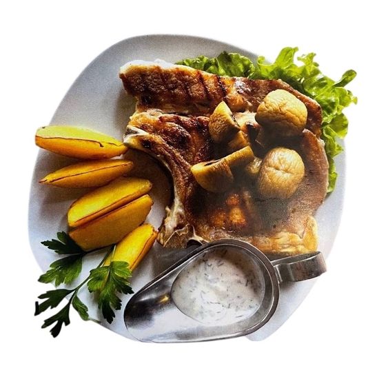 Картофель запеченый с грибами и соусом