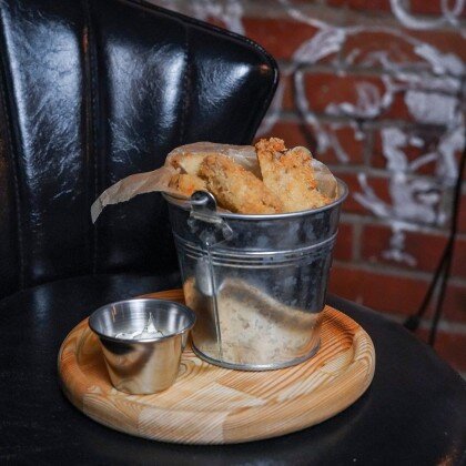 Стрипсы куриные с томатным айоли