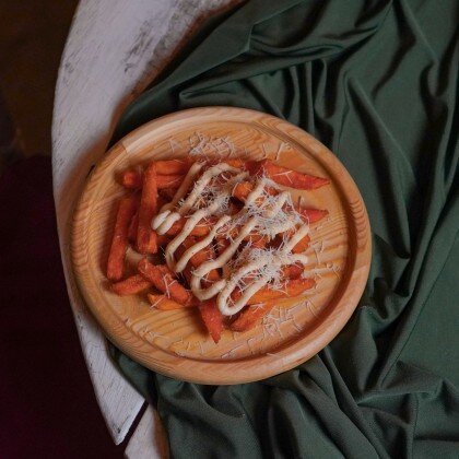 Батат с взбитым красным сыром