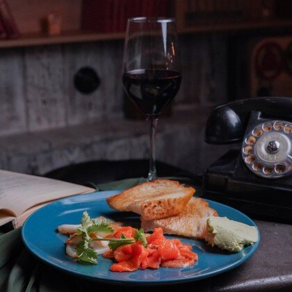 Разносольная рыба с взбитым маслом