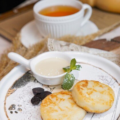 Сырники со сметанным муссом