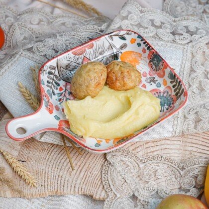 Картофельное пюре с котлетками