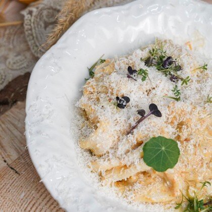 Кольца кальмара в сливках с рисом