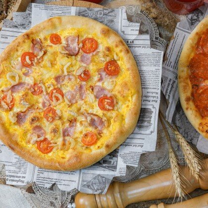 Пицца с беконом