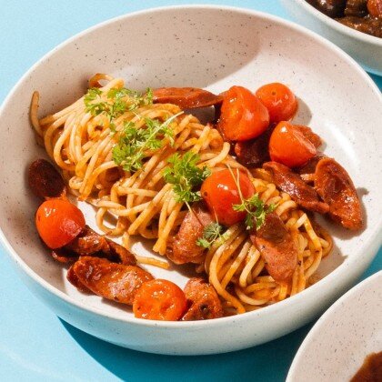 Спагетти с охотничьими колбасками