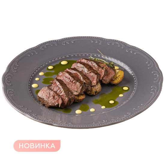 Стейк из говядины с беби картофелем