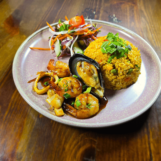 Жареный рис с морепродуктами