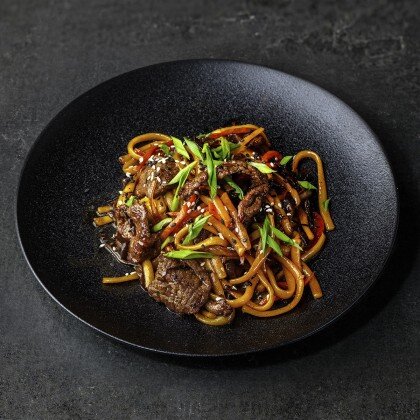 УДОН С ГОВЯДИНОЙ И ОВОЩАМИ