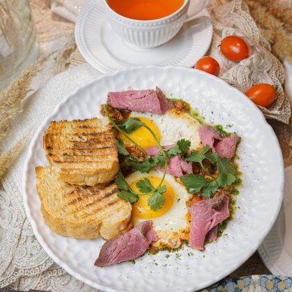 Шакшука с ростбифом