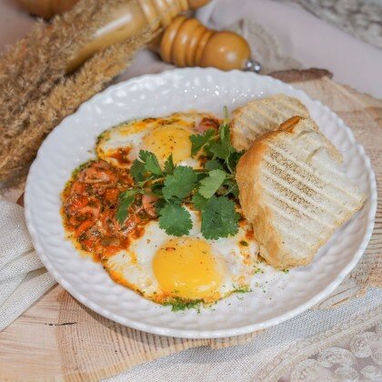 Шакшука с сосисками