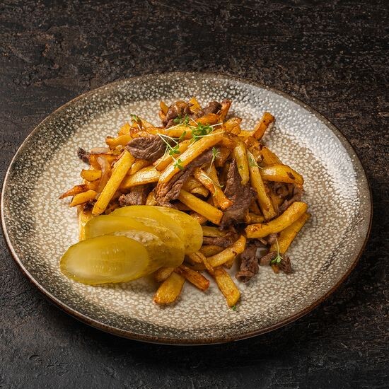 Картофель жареный с телятиной