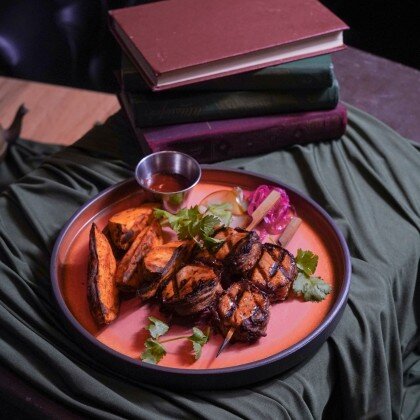 Свиная вырезка в беконе с картофелем