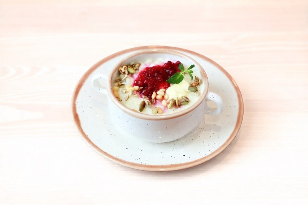 Каша Рисовая с Брусникой и Орехами