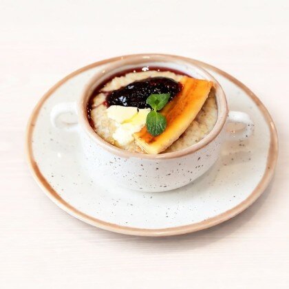 Каша Овсяная ( с черникой и карамел. бананом )