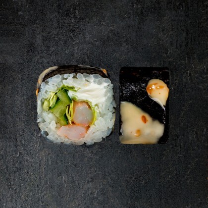 РОЛЛ С ЗАПЕЧЕННОЙ КРЕВЕТКОЙ