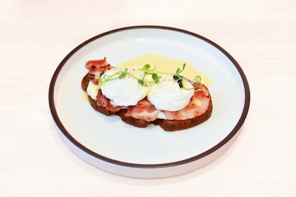 Яйцо Бенедикт с Беконом