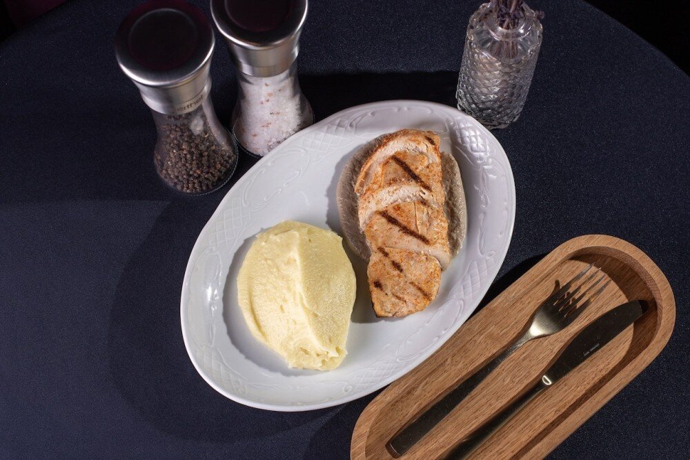 Куриная грудка с трюфельным пюре