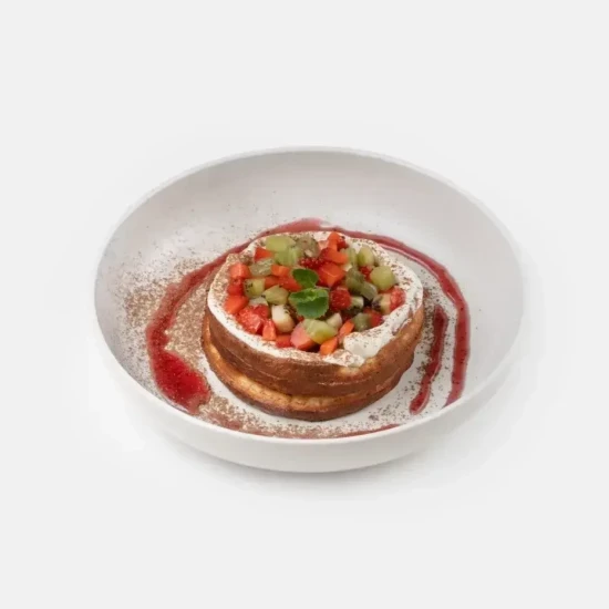 Азиатские панкейки с сезонными ягодами