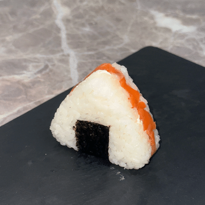 Онигири с Лососем