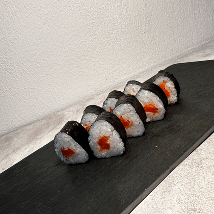 Ролл с лососем
