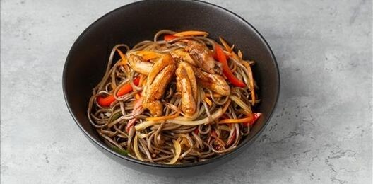 Гречневая лапша с курицей