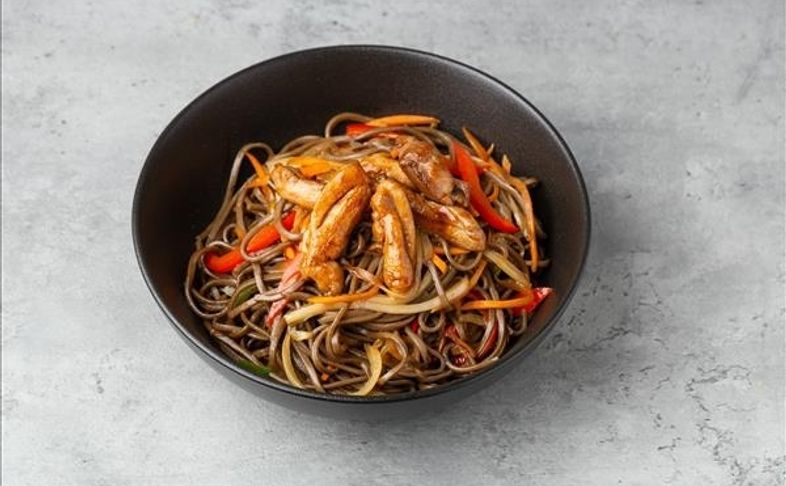 Гречневая лапша с курицей