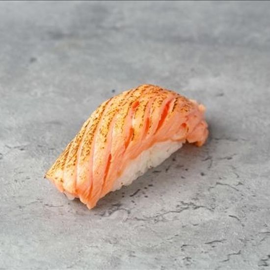 Суши лосось гриль