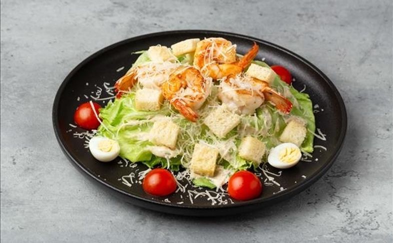 Салат «Цезарь с креветками»