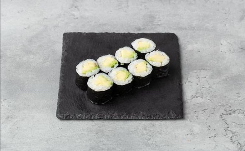 Тонкий ролл с авокадо