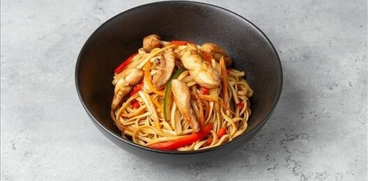 Удон с курицей