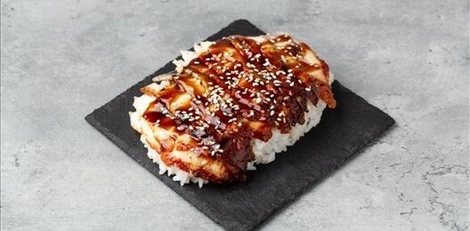 Угорь на рисе