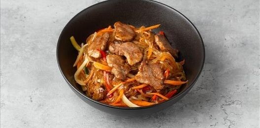 Крахмальная лапша со свининой