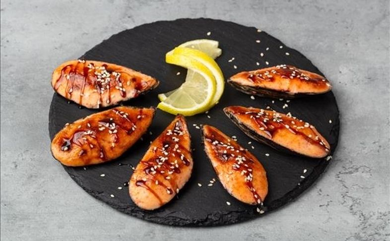 Мидии запечённые под горчичным соусом