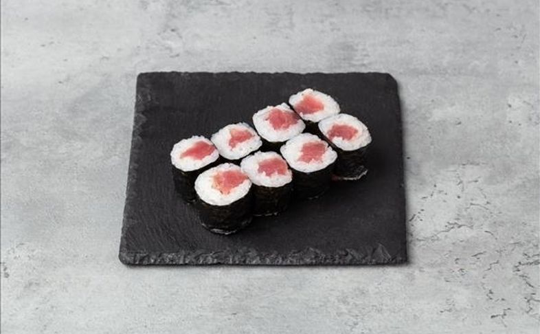 Тонкий ролл с тунцом