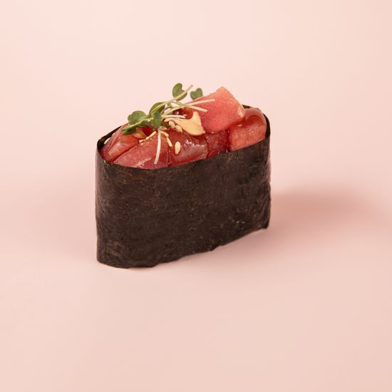 Гункан Тунец