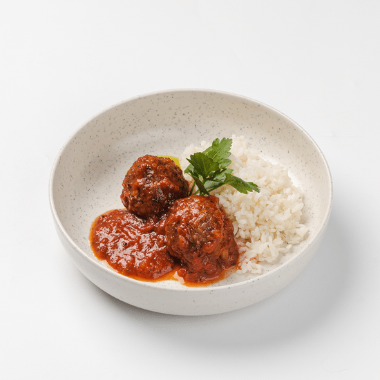 Тефтели с рисом и томатным соусом