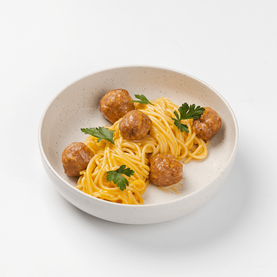 Сырная паста с фрикадельками