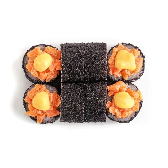 Ролл с рубленным лососем и соусом манго