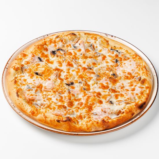 Пицца с ветчиной и грибами