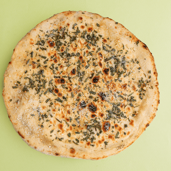 Фокачча с чесноком и розмарином