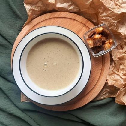 Овощной крем-суп с беконом