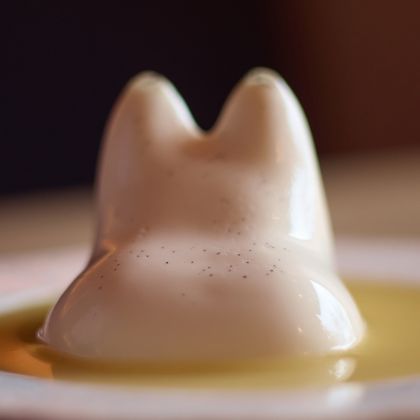 Панна-котта с соусом манго-маракуйя