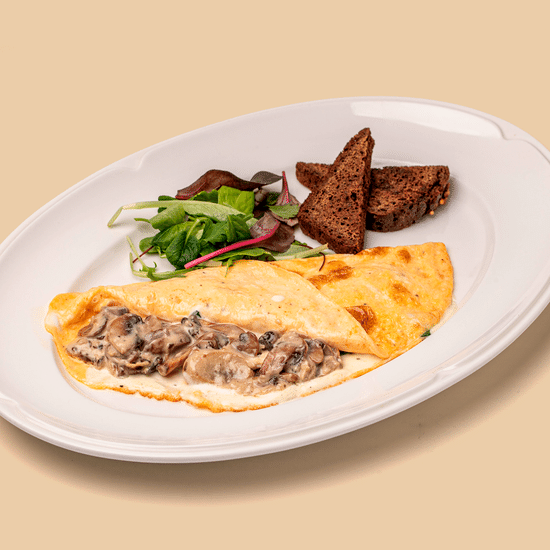 Омлет с грибным жюльеном