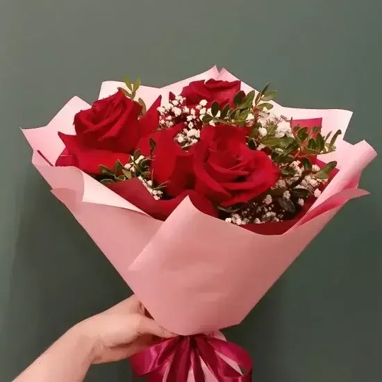букет цветов  из французских красных роз 3 шт.