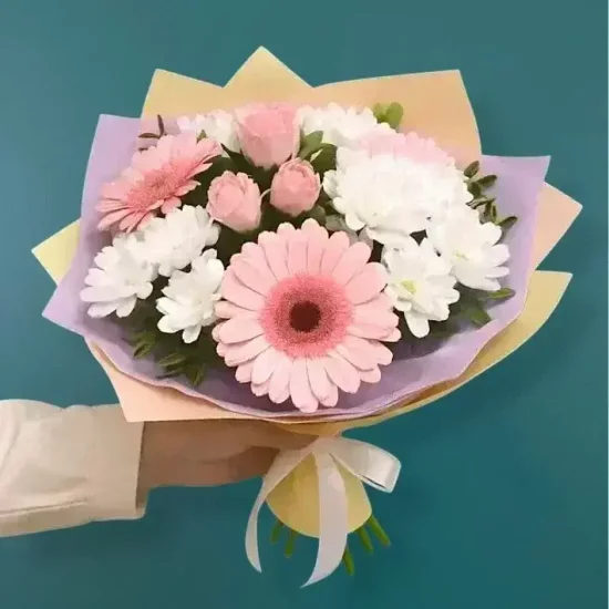 Букет цветов М нежный