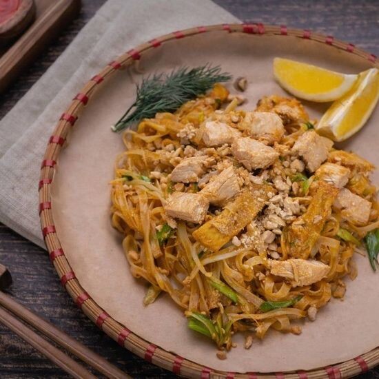 Пад Тай с курицей