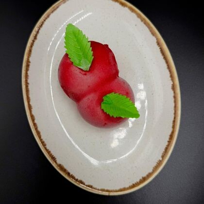 Вишня корпусный десерт