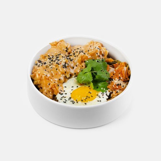 Жареный рис с куриным шницелем